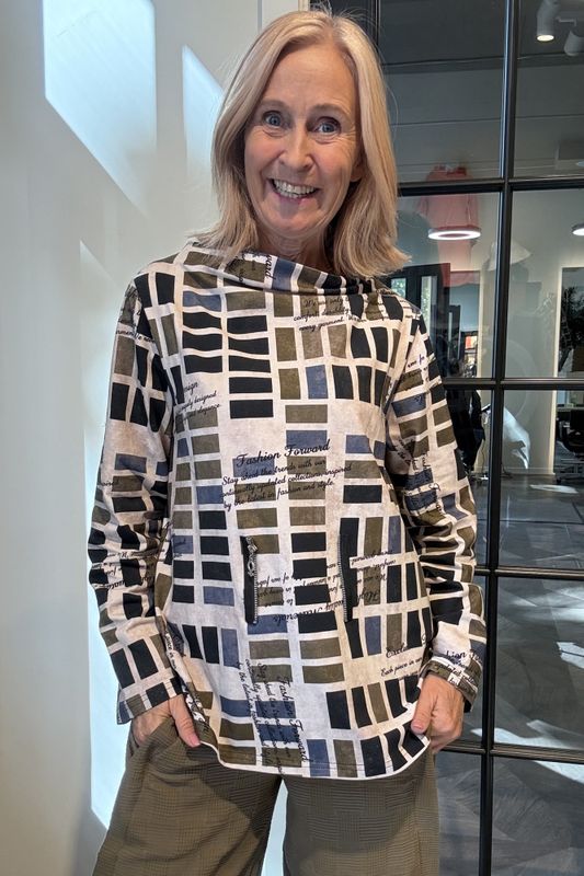 0216 My Soul printet topp med glidelås