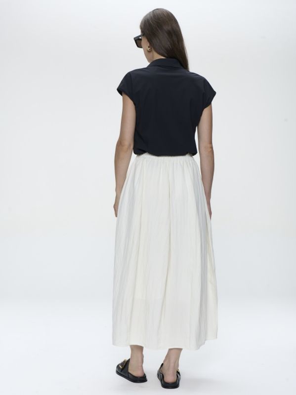 Kitty sort topp fra Jane Lushka i teknisk kvalitet