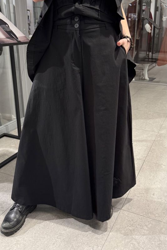 PLU SPLITSKIRT, VID BUKSE