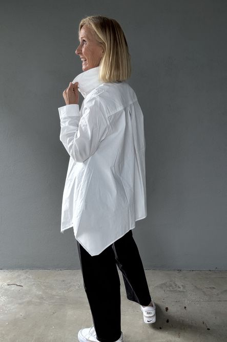 Hovedbilde Lekker oversized hvit storskjorte fra Noen.